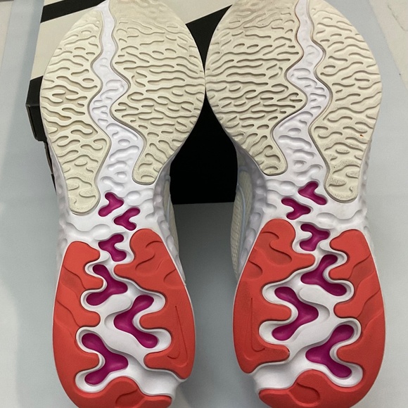 Size - US 8 / EUR 39 - Nike Renew Run White Ember Glow W. - Picture 9 of 9